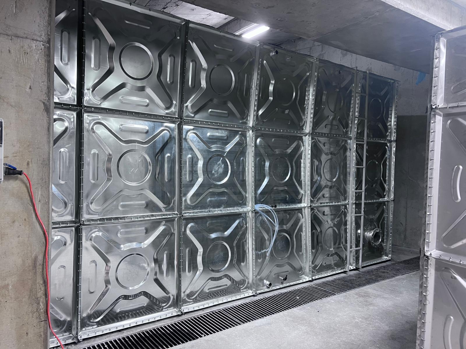 Okul otoparkı altında geniş hacimli galvaniz modüler su deposu